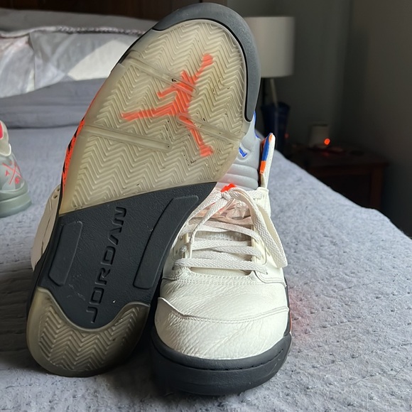 Jordan’s - Picture 5 of 5